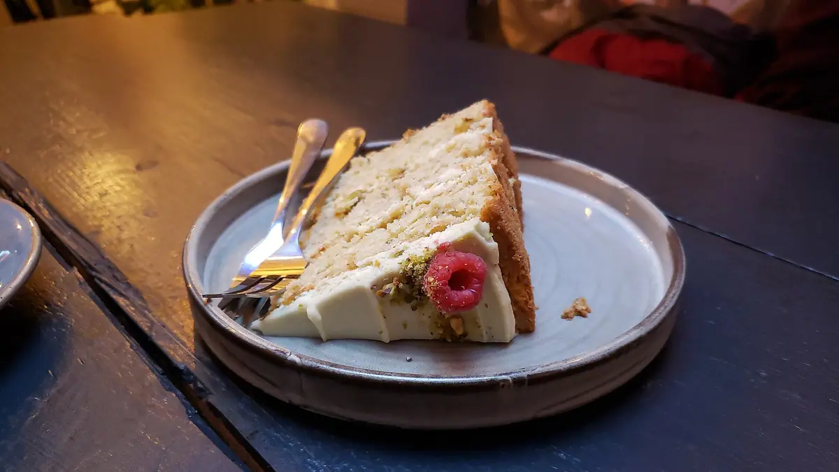 Eggfree Cake Box – eggless cake shop in Crawley town centre